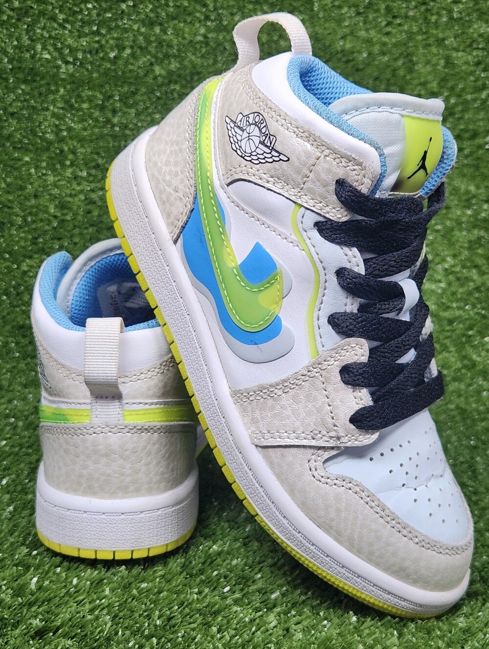 Nike Air Jordan 1 Mid Warped Swoosh Athletic Casual Sneakers Shoe Kids Size 12.5